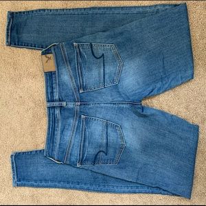 Women’s American Eagle Skinny Jeans
